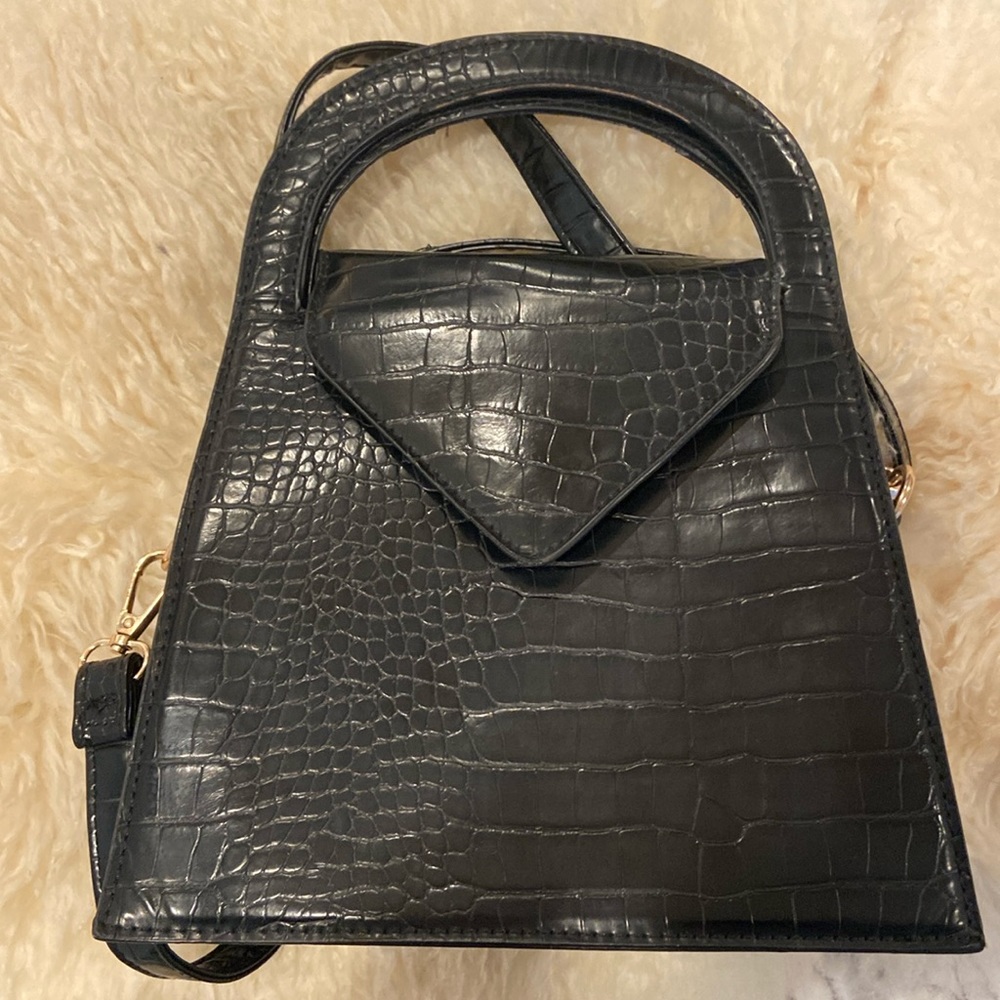 Vintage black fake leather purse